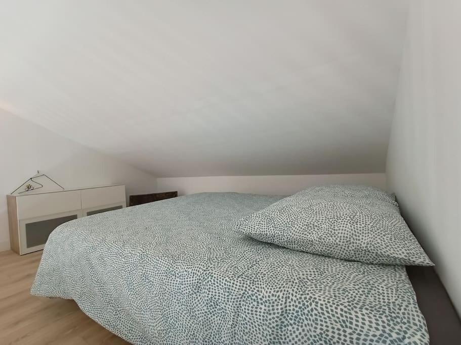 Gite De Charme Avec Jacuzzi Face Au Mont Ventoux Crestet Luaran gambar